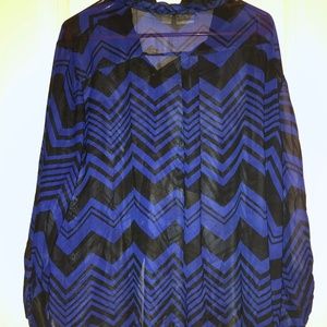 Women's plus size sheer tunic.  26/28